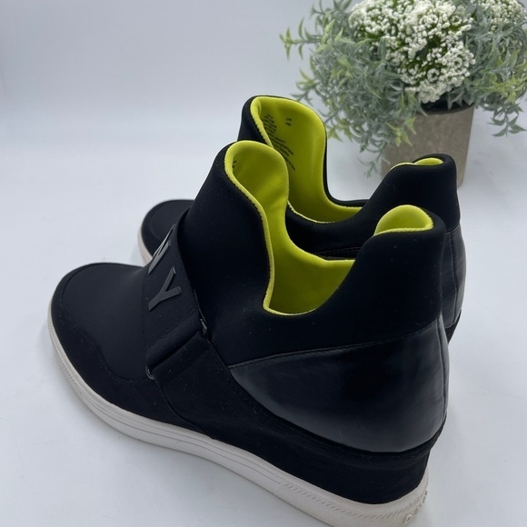 From DKNY, the Cosmos Logo‎ 3” Hidden Wedge Sneaker Slip On street style Sz 9.5M - Picture 3 of 15